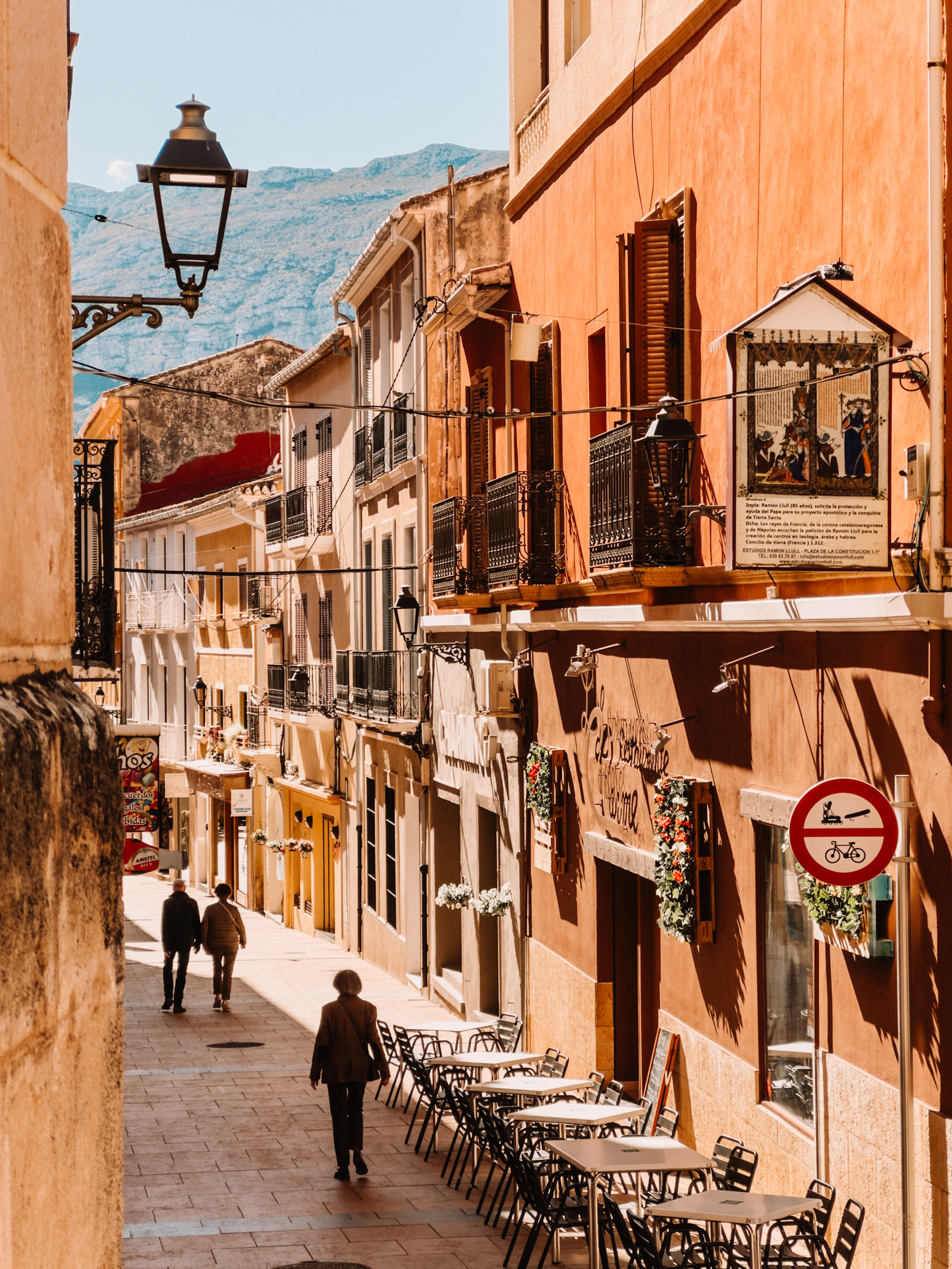 placeholder image sq